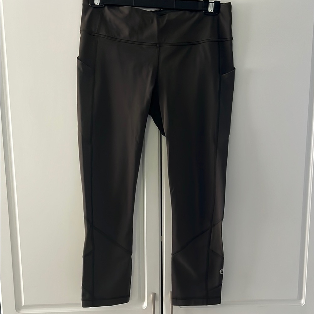 Lululemon Pace Rival Crop *22" in Dark Olive